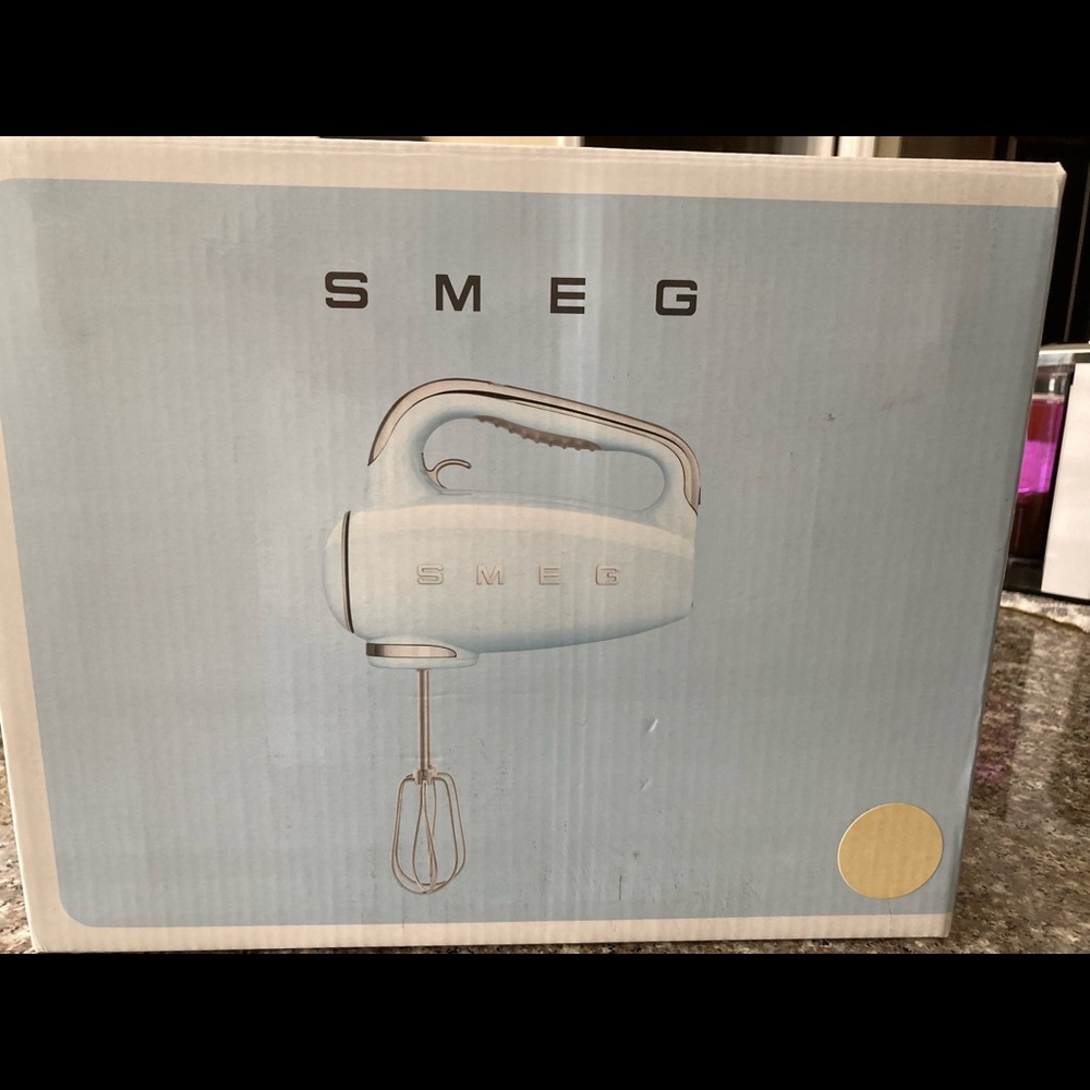 Smeg Hand Mixer